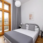 2-Bedroom Apartment With Balcony - Dluga 65