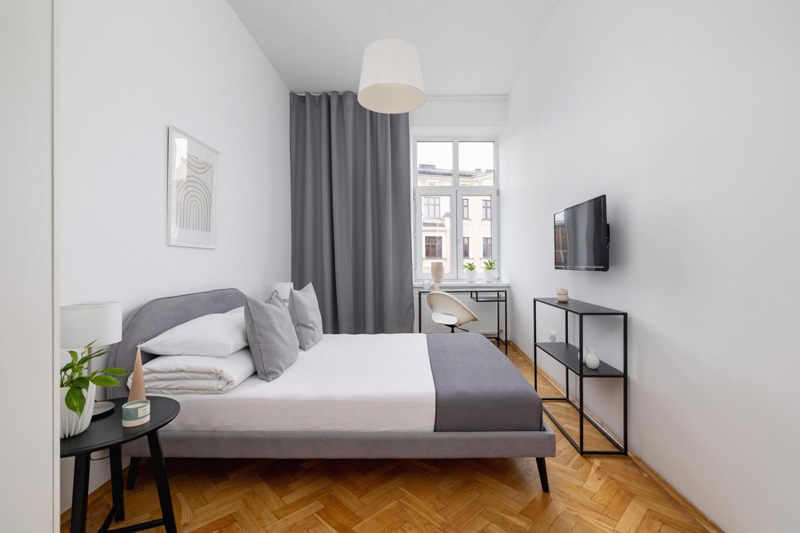Apartment 2-bedroom With Balcony - Dluga 65 *